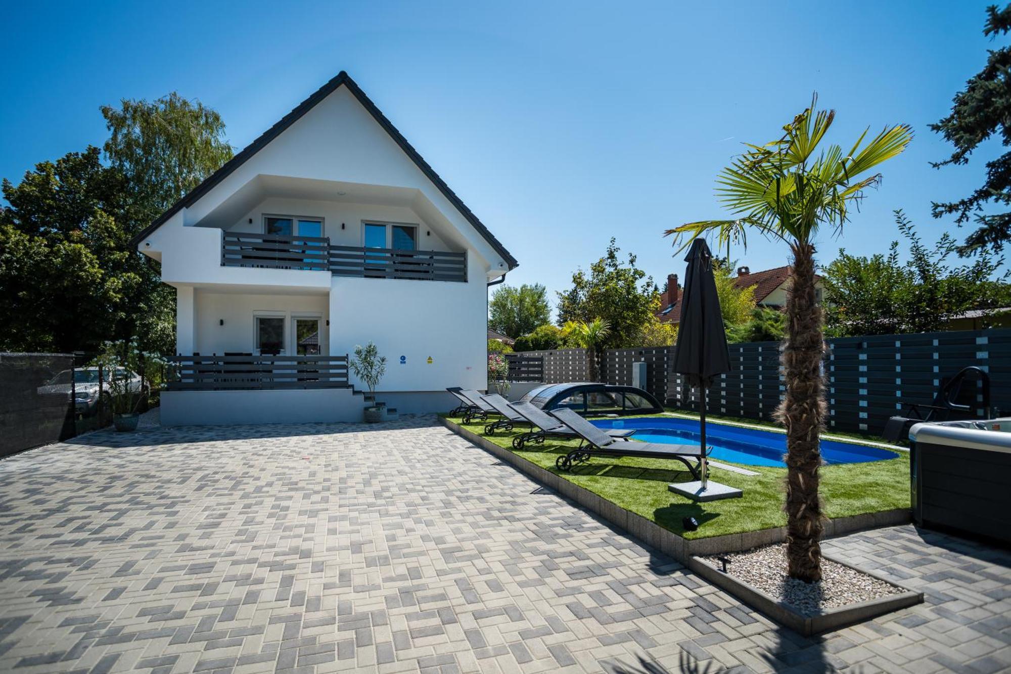 Balatonic Lime Apartmanhaz Сиофок Екстериор снимка