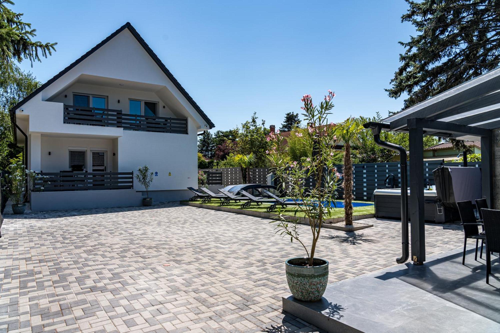 Balatonic Lime Apartmanhaz Сиофок Екстериор снимка