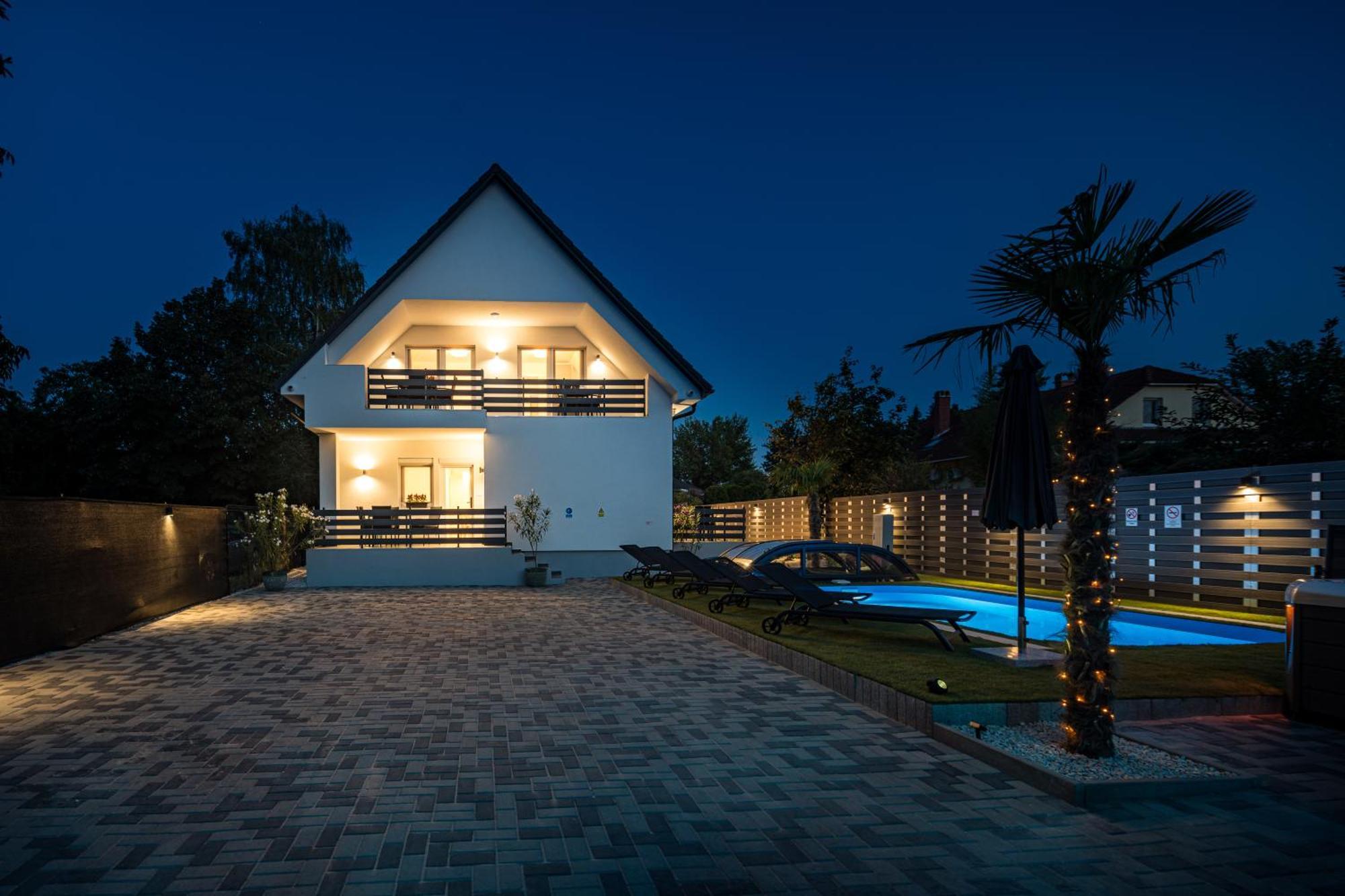 Balatonic Lime Apartmanhaz Сиофок Екстериор снимка