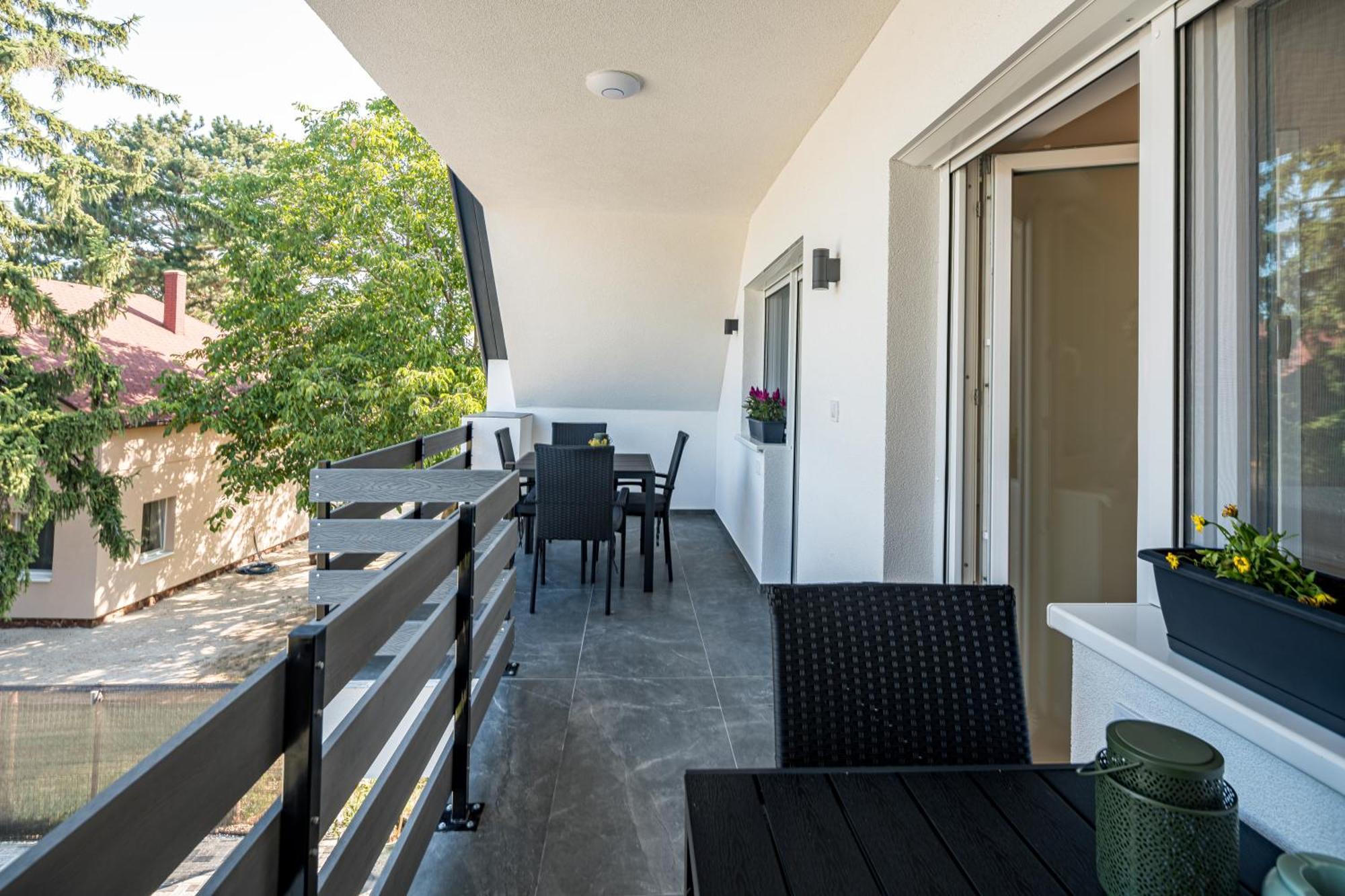 Balatonic Lime Apartmanhaz Сиофок Екстериор снимка